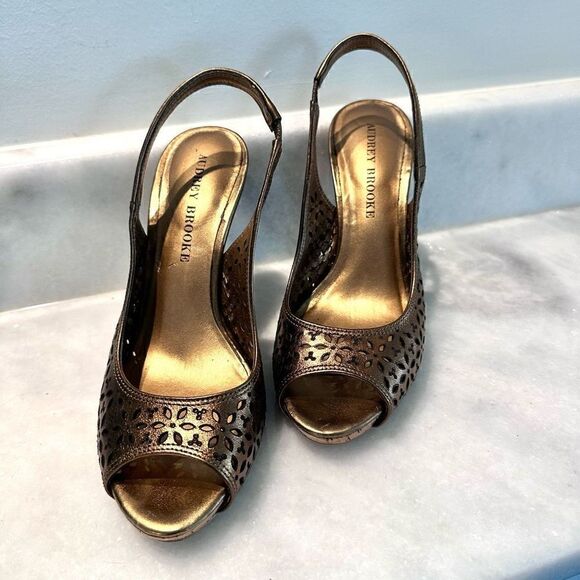 Audrey Brooke Womens Metallic Bronze Slingback Open Toe Heels Pump Floral Cutout - Picture 3 of 8